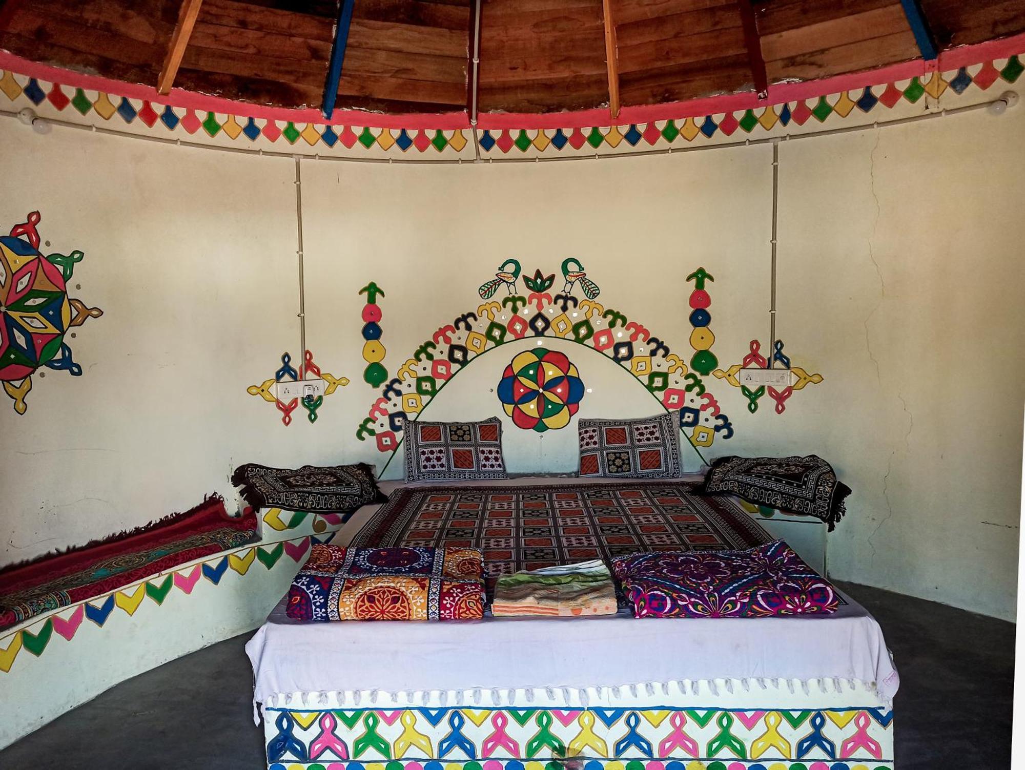 White Land Villagestay Dhordo Exterior foto