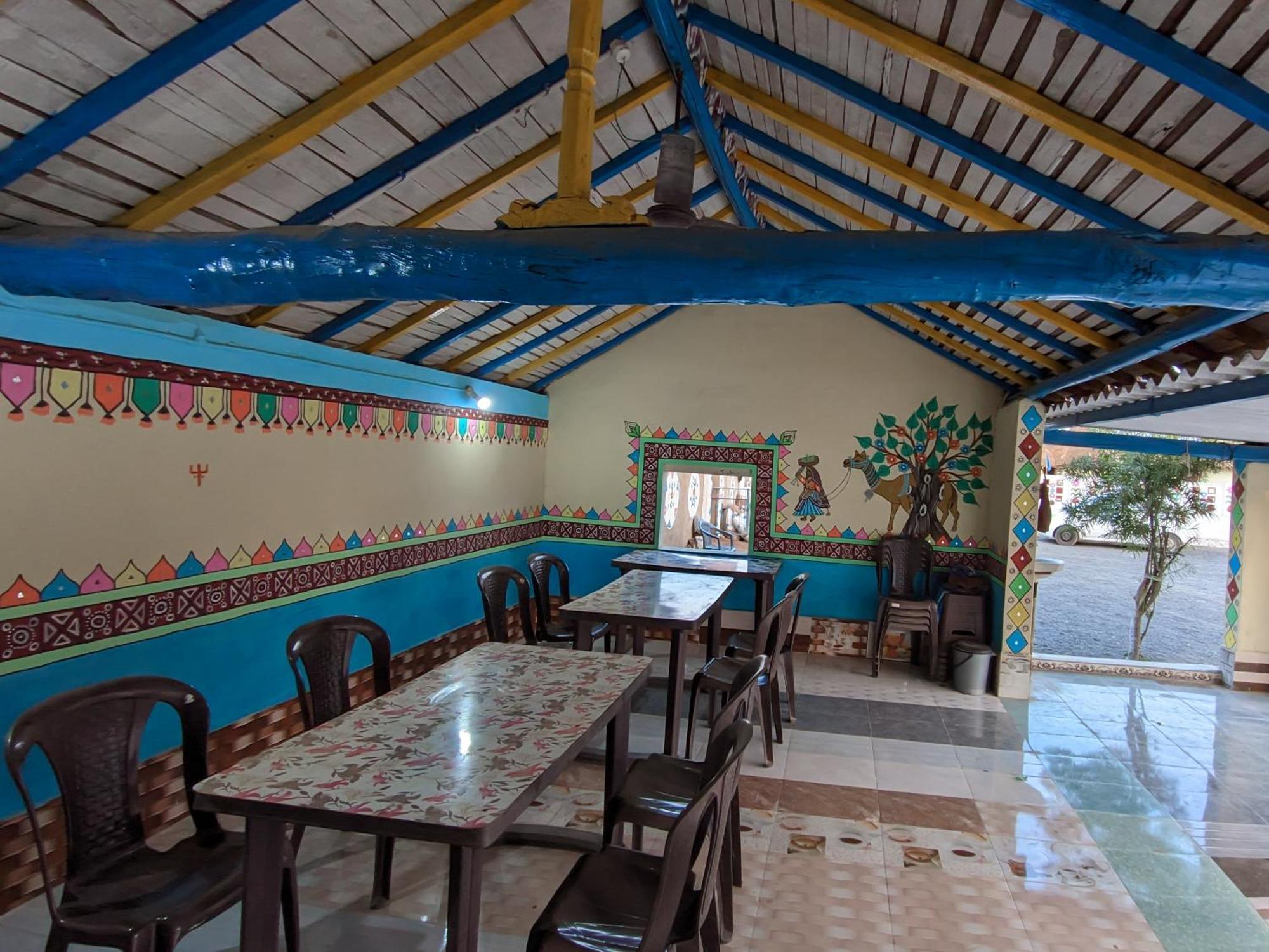 White Land Villagestay Dhordo Exterior foto